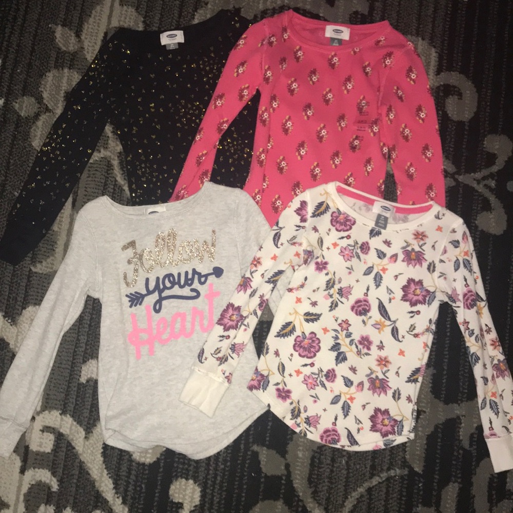 Old Navy 4 pack of thermal long sleeve shirts.